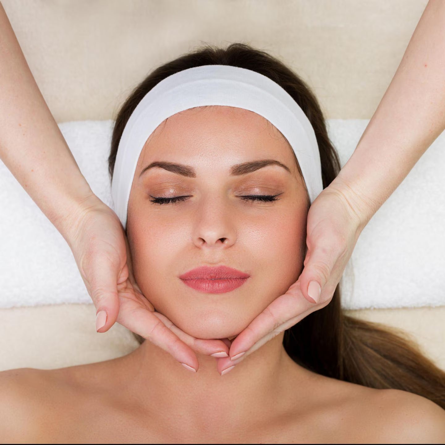 Klassische Gesichtsmassage